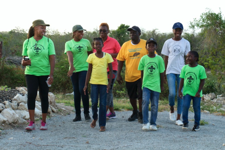Image of school children